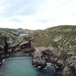 La Casa Roja Asturias Nyaraló *