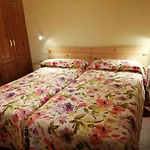 La Casa Roja Asturias Сasa de vacaciones Hontoria