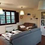 בית נופש La Casa Roja Asturias Hontoria