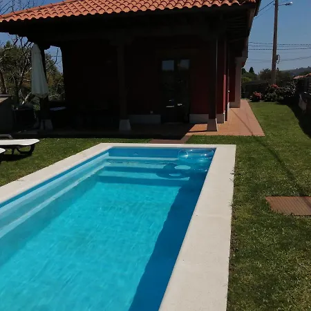 La Casa Roja Asturias Holiday home *