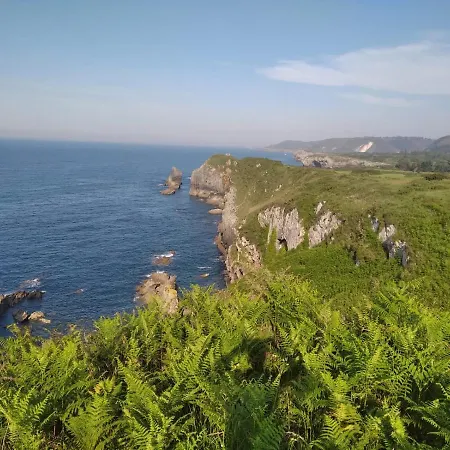 La Casa Roja Asturias Holiday home Hontoria