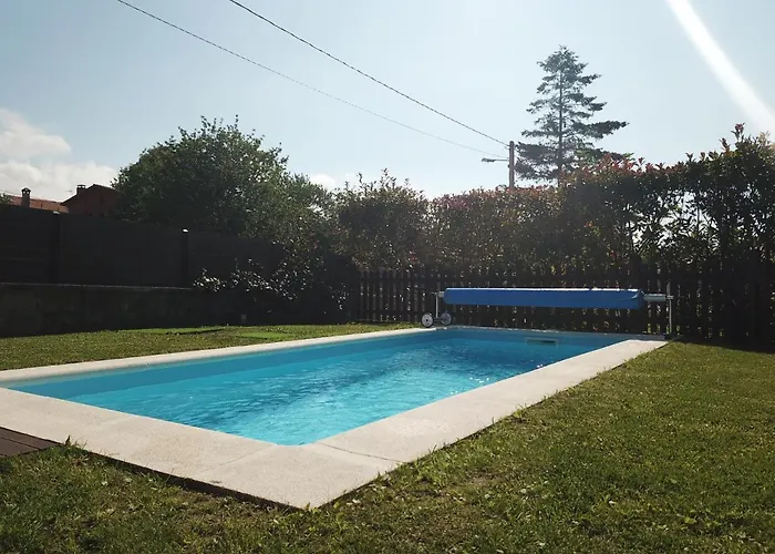 La Casa Roja Asturias Hébergement de vacances *