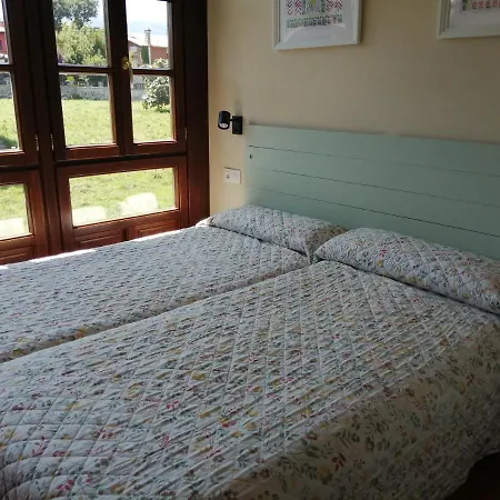בית נופש La Casa Roja Asturias Hontoria